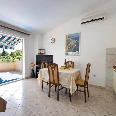 Apartment Two Bedroom With Terrace