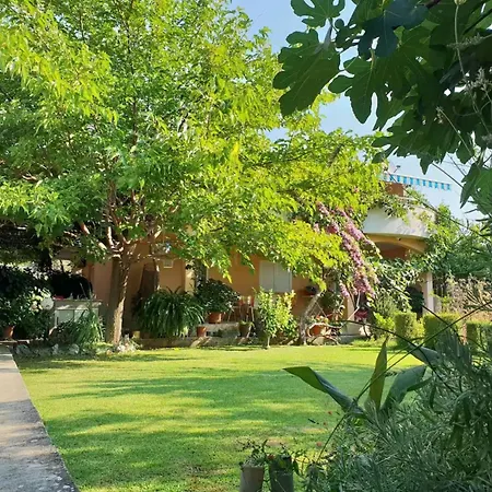 Two Bedroom With Terrace Apartment *